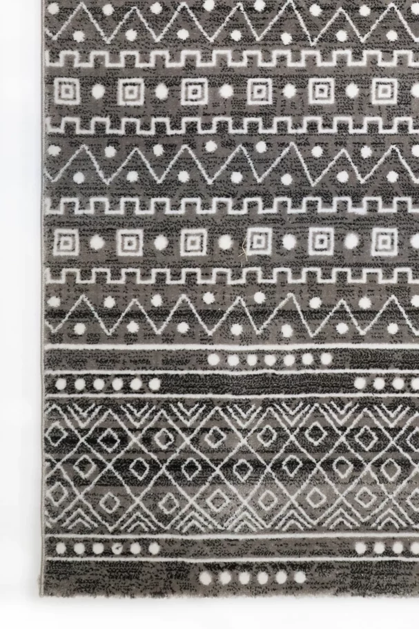 Qaleen Carpets' stunning grey and white geometric patterned rug