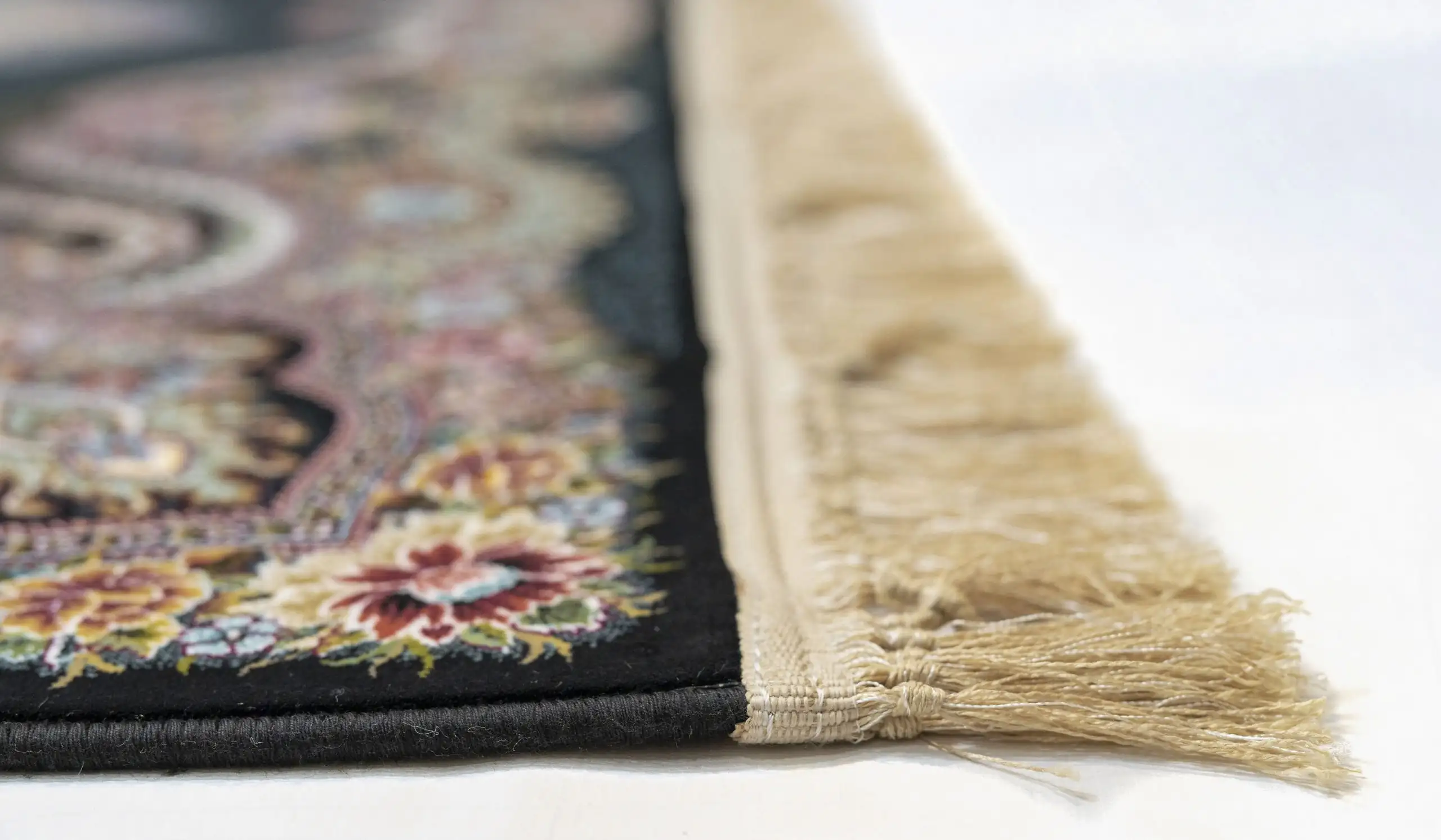 Qaleen Carpets