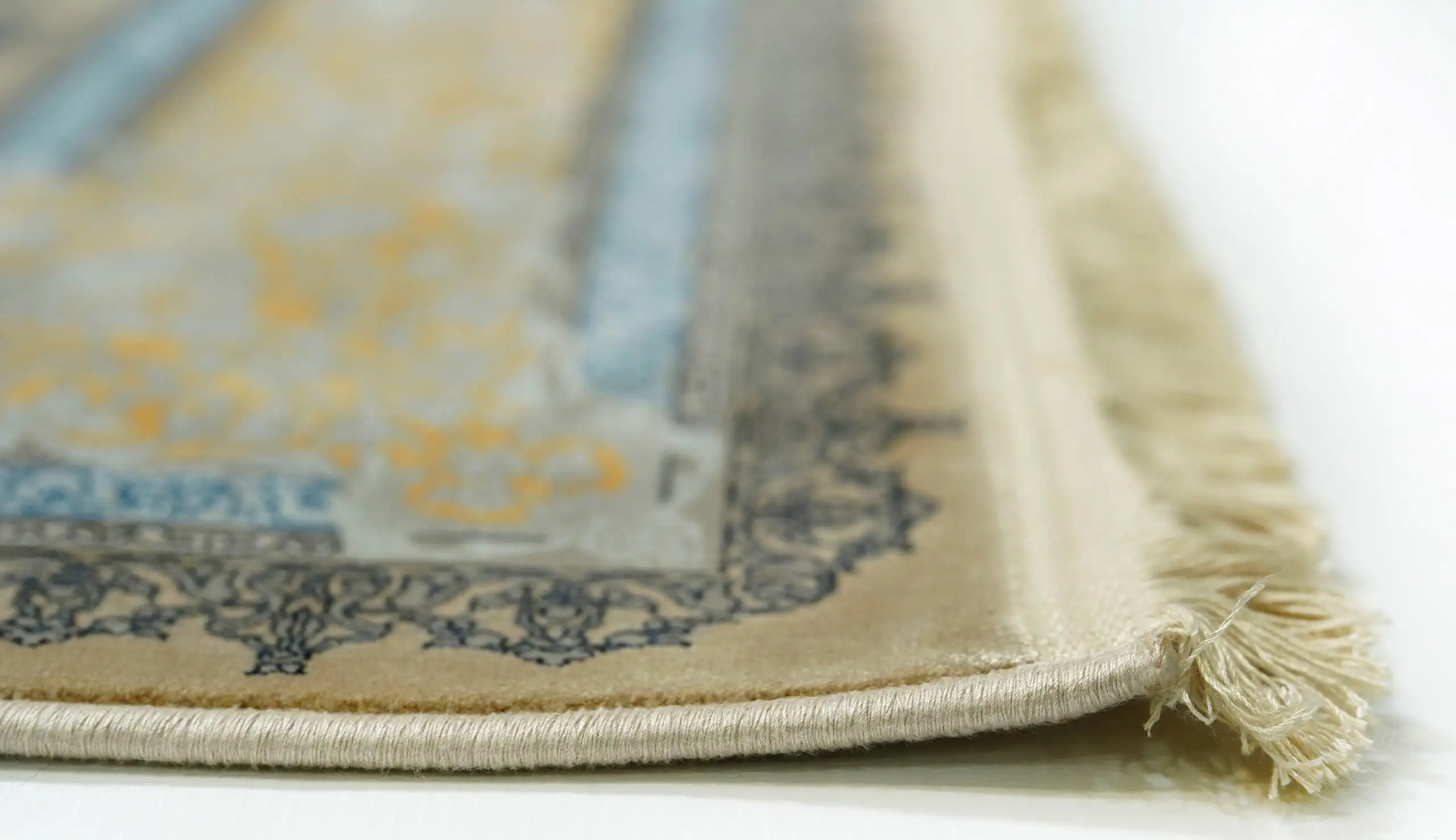 Qaleen Carpets