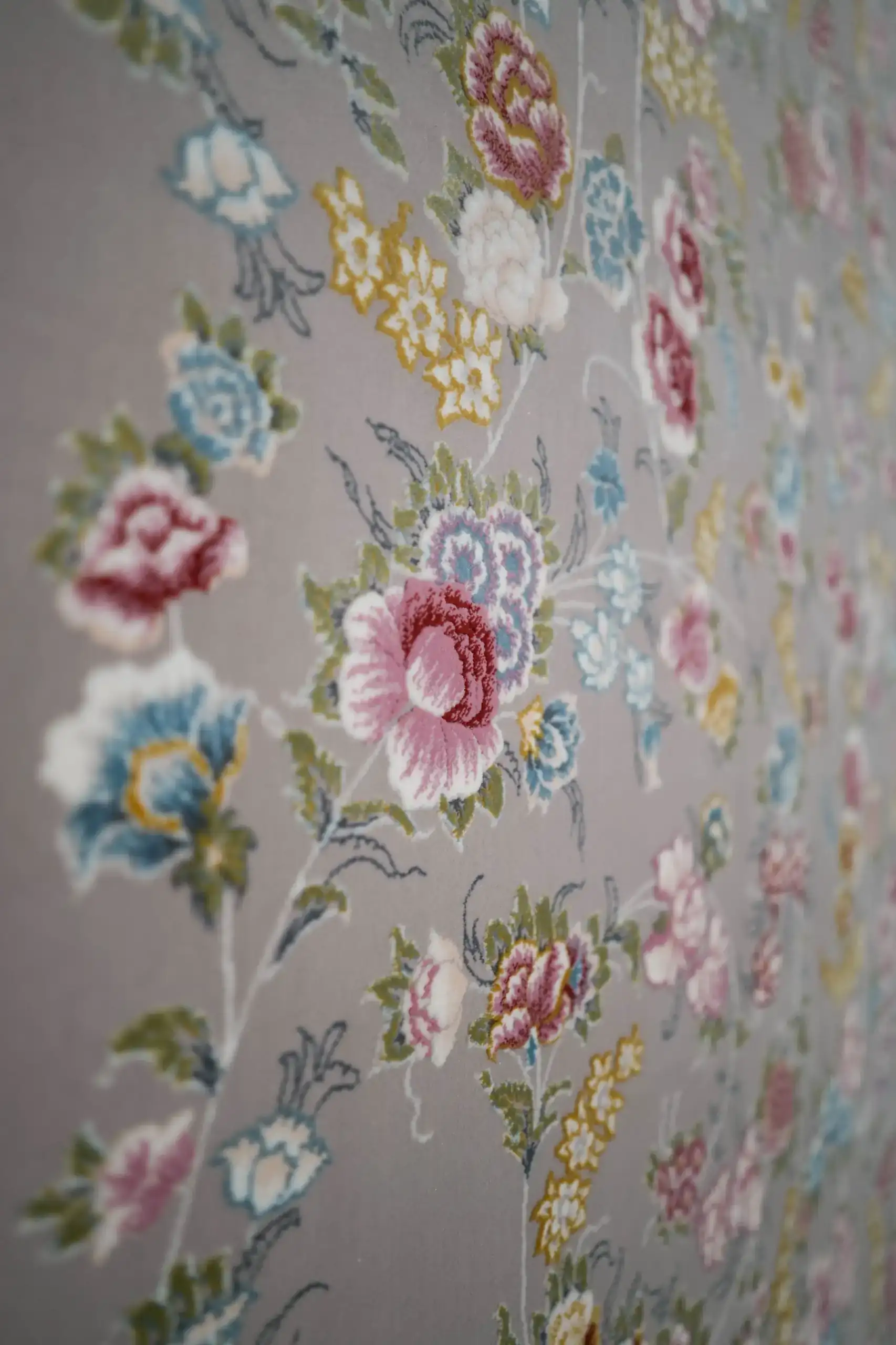 Carpets Floral patterned carpet